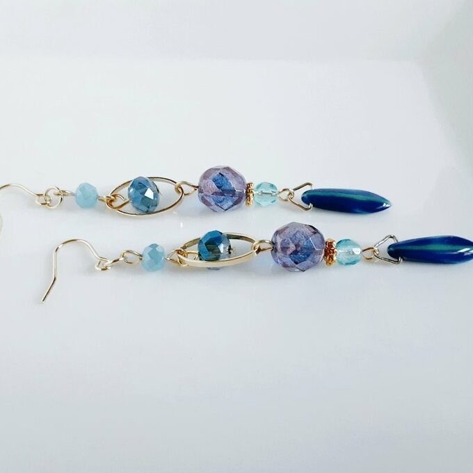 再販④☆チェコビーズとオーバルフープのお洒落ロングピアス/イヤリング(ブルーアメジストパープル)