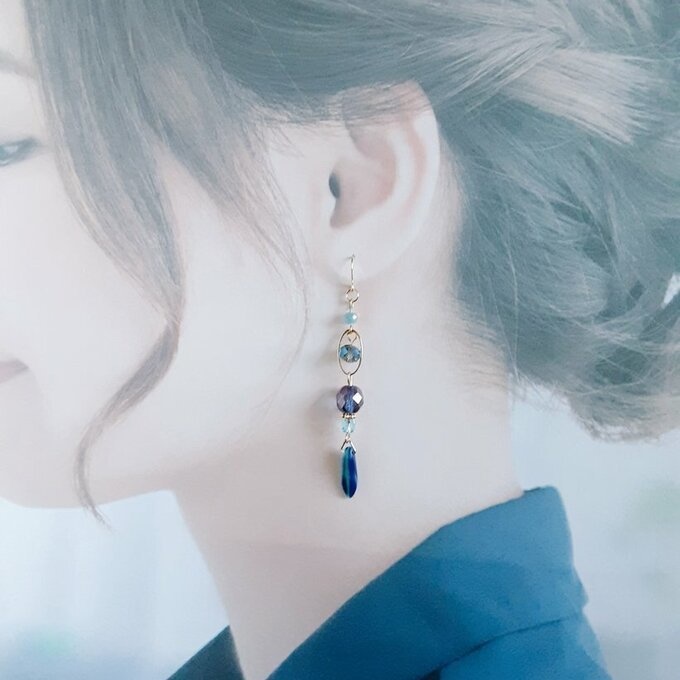 再販④☆チェコビーズとオーバルフープのお洒落ロングピアス/イヤリング(ブルーアメジストパープル)