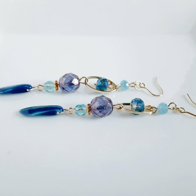 再販④☆チェコビーズとオーバルフープのお洒落ロングピアス/イヤリング(ブルーアメジストパープル)