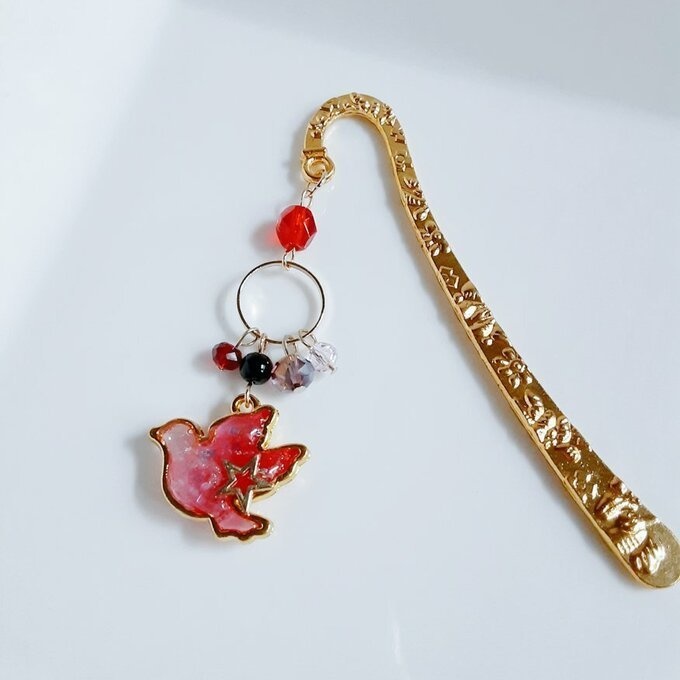 プレゼントにも自分用にもぴったり☆いちごジャムのような幸せのハトさんのブックマーク/しおり(文庫本用)