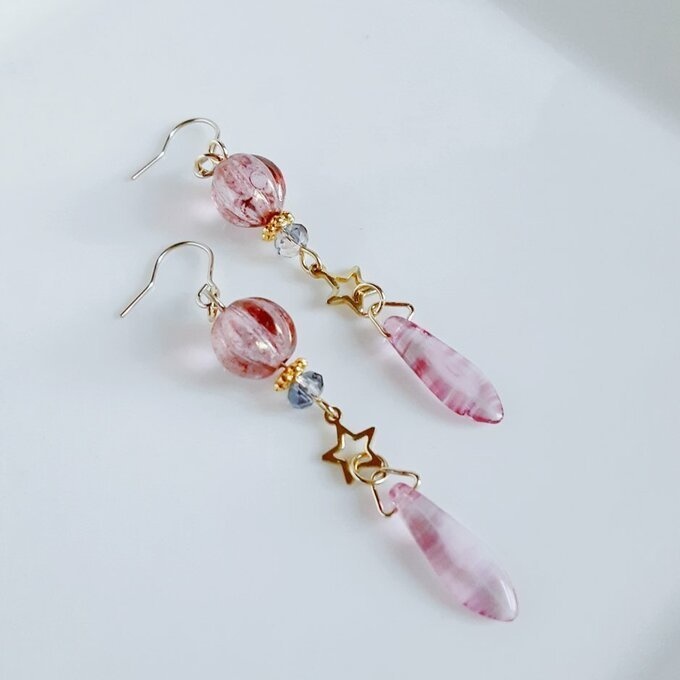 再販③☆チェコメロンビーズとタガービーズのピアス/イヤリング(ピンク)
