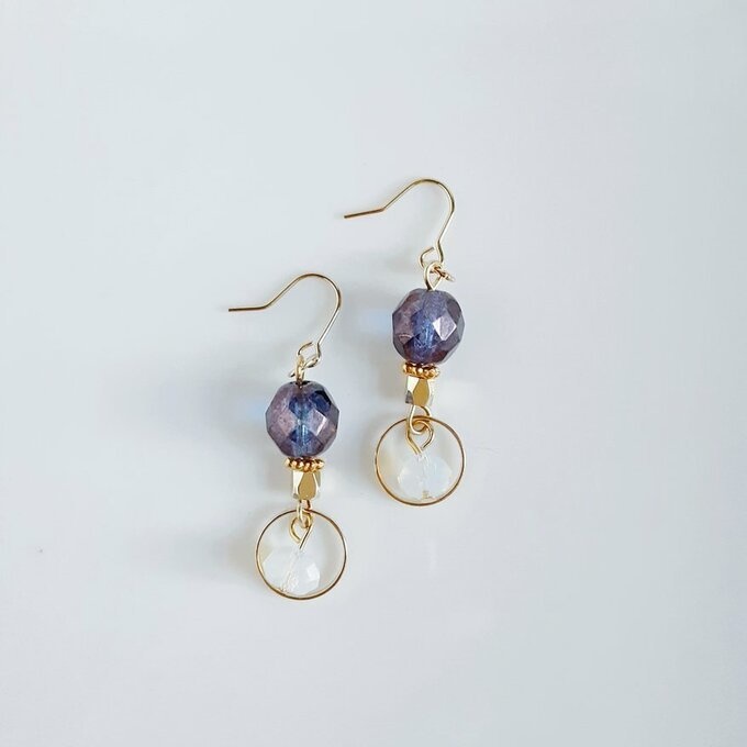 ラウンドとアメジストパープルカラーのピアス/イヤリング