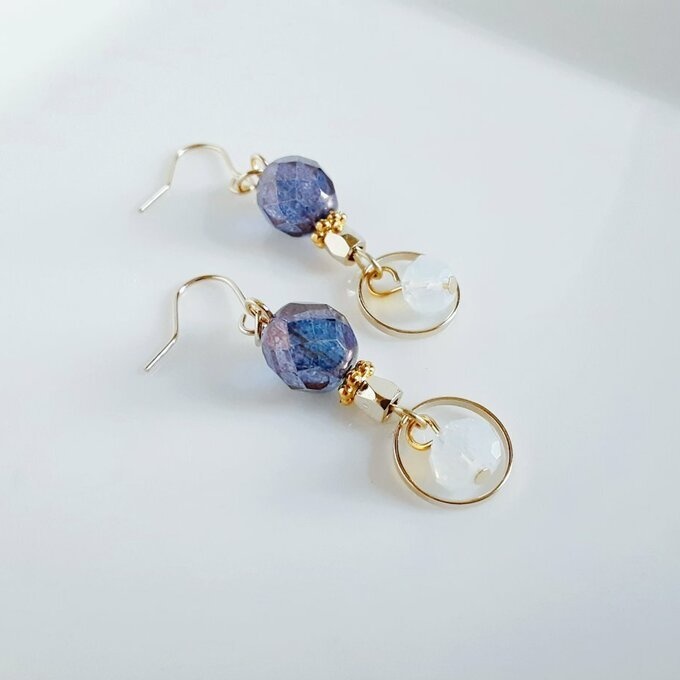 ラウンドとアメジストパープルカラーのピアス/イヤリング