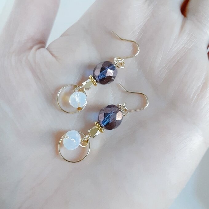 ラウンドとアメジストパープルカラーのピアス/イヤリング