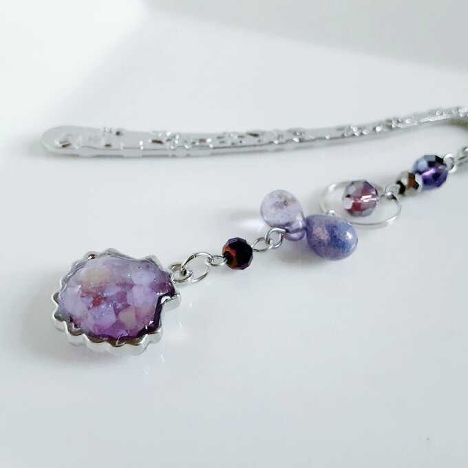 プレゼントにも自分用にもぴったり☆パープル色貝殻のブックマーク/しおり(文庫本用