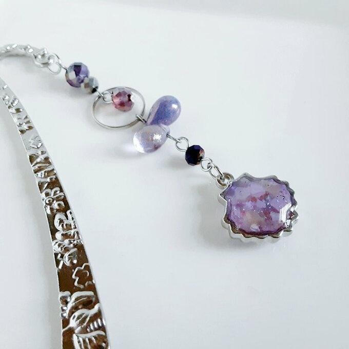 プレゼントにも自分用にもぴったり☆パープル色貝殻のブックマーク/しおり(文庫本用