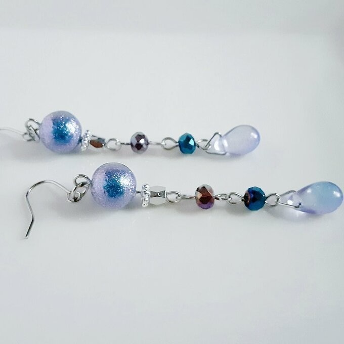 再再販☆ブルーパープル色のゆらゆらロングピアス/イヤリング