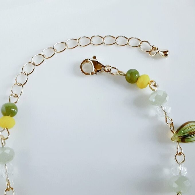 再販☆しずくとガラスビーズの爽やかイエローグリーンカラーのブレスレット