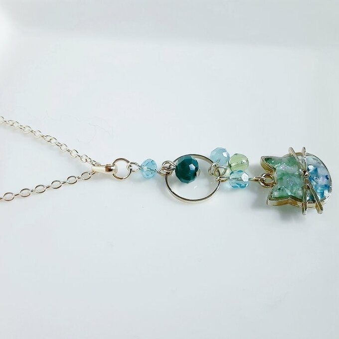 世界でひとつだけ☆爽やかブルーグリーンカラーの夏色ひげ猫ちゃんのネックレス/Stylish blue green kitten necklace(Only one in the world)