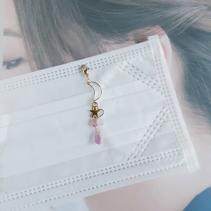 お星様が揺れる☆三日月、ハートとしずくビーズのお洒落マスクチャーム/アクセサリー(ピンク)