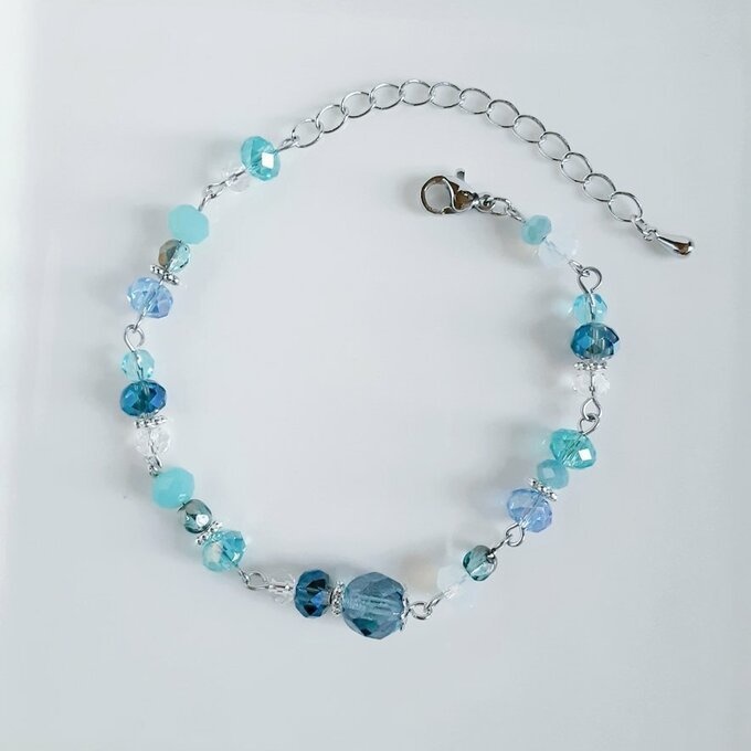 再販☆チェコビーズとガラスビーズのウィンターブルーカラーのブレスレット