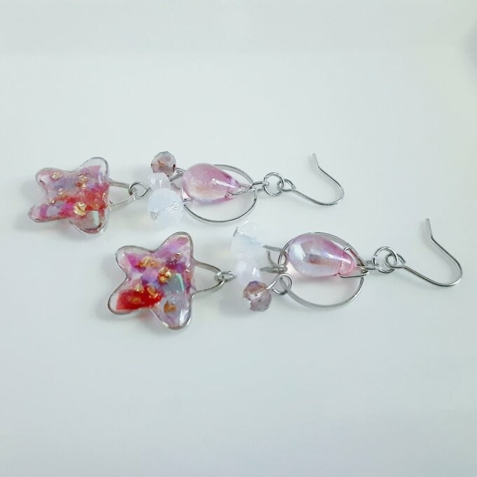 しずくとお花パーツが揺れる☆雅なレッドピンクカラーなピアス/イヤリング/Sparkly Pink Japanese Style Resin Dangle Earrings