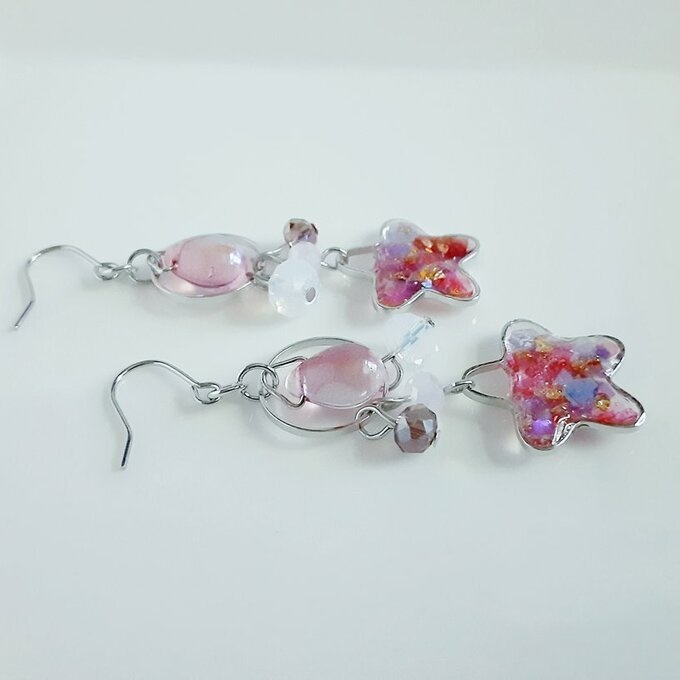 しずくとお花パーツが揺れる☆雅なレッドピンクカラーなピアス/イヤリング/Sparkly Pink Japanese Style Resin Dangle Earrings