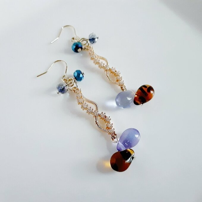 1ペアのみ☆ぷっくりしずくとひねりクロスのシャープなピアス/イヤリング(ブルーブラウン)/Only One Pairs Available Trendy Twisted Hoop And Tear Drop Czech Glass Beads Blue Brown Earrings/Clip On Earrings