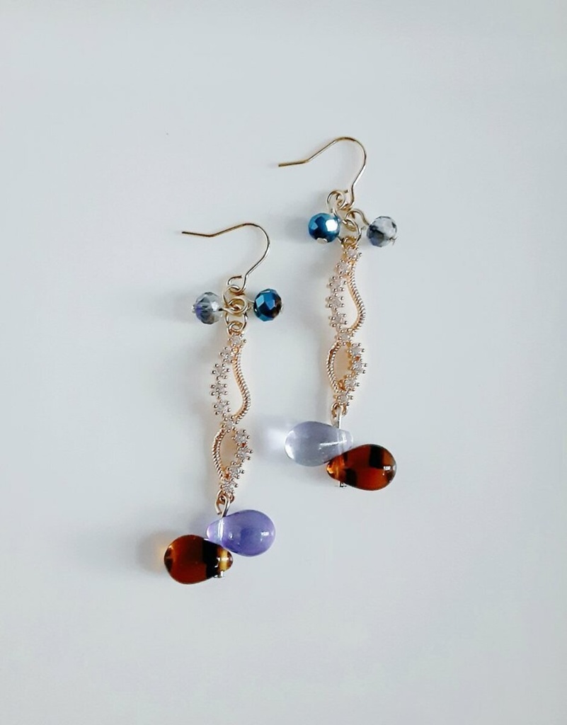 1ペアのみ☆ぷっくりしずくとひねりクロスのシャープなピアス/イヤリング(ブルーブラウン)/Only One Pairs Available Trendy Twisted Hoop And Tear Drop Czech Glass Beads Blue Brown Earrings/Clip On Earrings