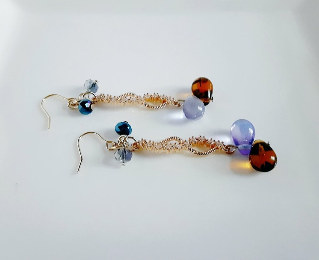 1ペアのみ☆ぷっくりしずくとひねりクロスのシャープなピアス/イヤリング(ブルーブラウン)/Only One Pairs Available Trendy Twisted Hoop And Tear Drop Czech Glass Beads Blue Brown Earrings/Clip On Earrings