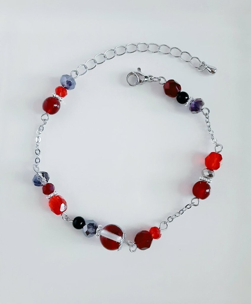 ルナフラッシュとガラスビーズの大人レッドカラーのブレスレット/Chic Red Colored Bracelet With Luna Flash and Glass Beads