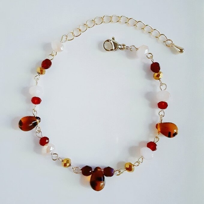 しずくとガラスビーズの大人秋色カラーのブレスレット