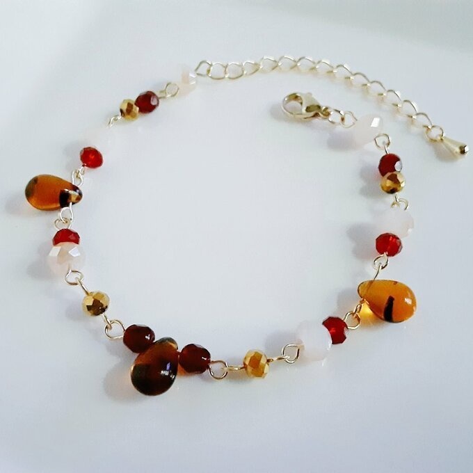 しずくとガラスビーズの大人秋色カラーのブレスレット