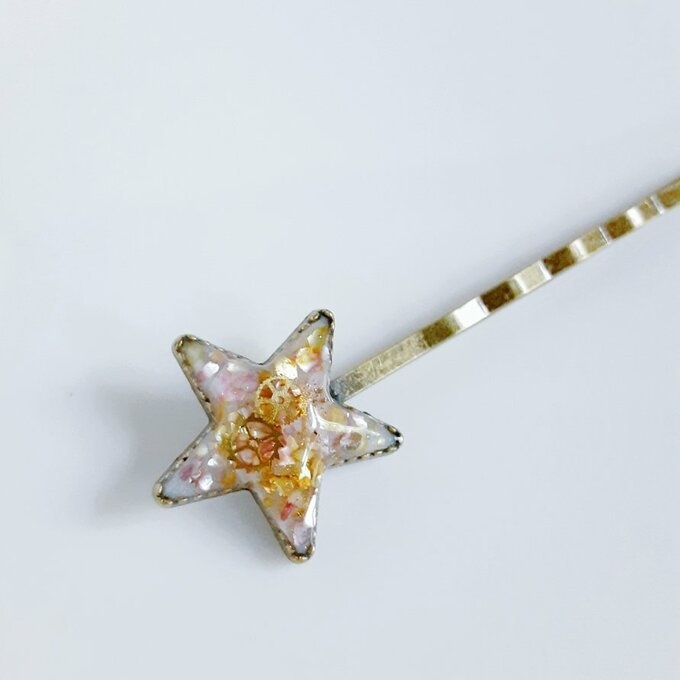 プレゼントにぴったり☆歯車入りプチスチームパンク風のお星様ヘアピン(ふんわりピンクゴールド)/Pale Pink Gold Colored Steampunk Star Hair Clip/ Hair PIn