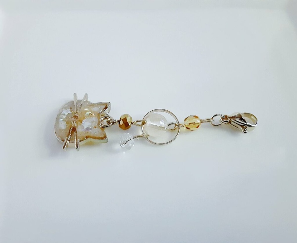 黄昏カラーなひげ猫ちゃんのマスクチャーム/アクセサリー(トパーズゴールド)