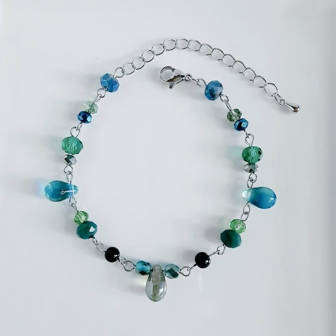 再再販☆しずくとガラスビーズの癒しエメラルドグリーンカラーのブレスレット/Blue Green Teardrop Czech Glass Beads and Glass Beads Bracelet