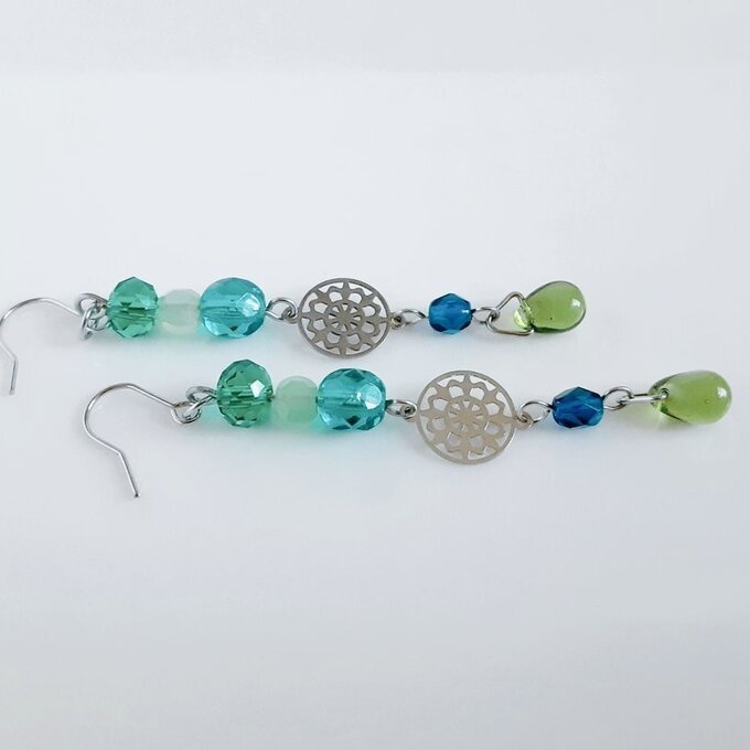 再販③☆透かしパーツとエメラルドブルー色のピアス/イヤリング/Green Blue Dangling Earrings With Silver Plated Filigree