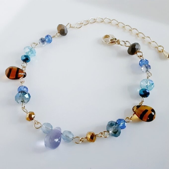 しずくとガラスビーズの大人カッコいいブルーブラウンカラーのグラデーション風ブレスレット/Blue Brown Dainty Bracelet