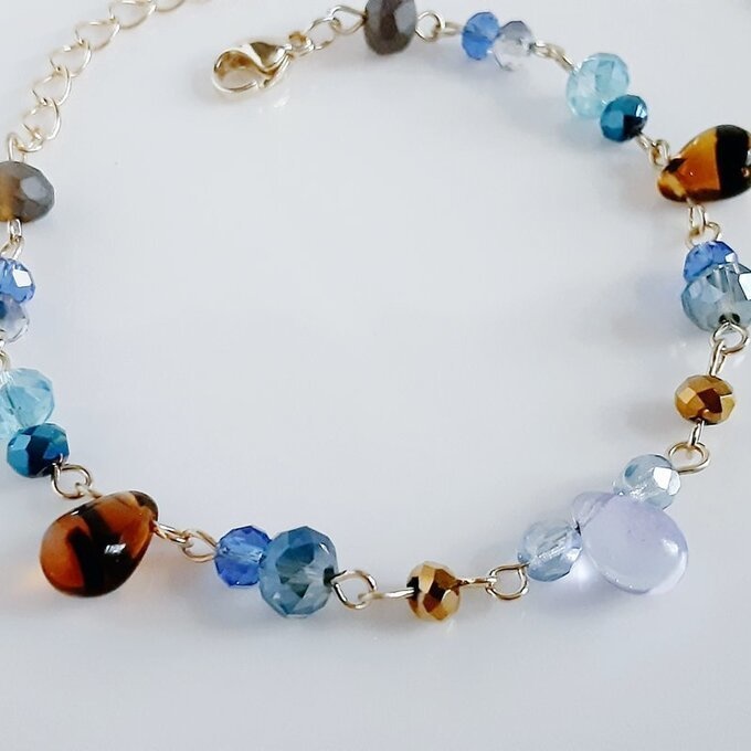 しずくとガラスビーズの大人カッコいいブルーブラウンカラーのグラデーション風ブレスレット/Blue Brown Dainty Bracelet