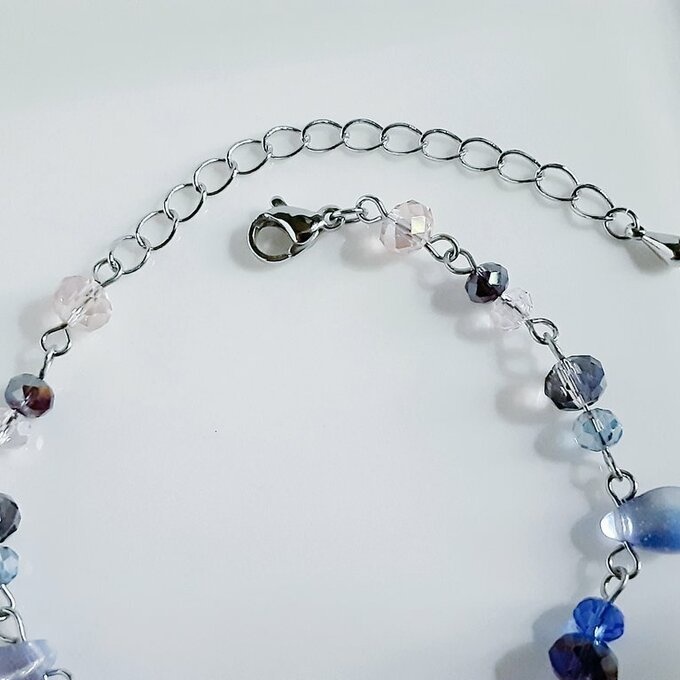 しずくとガラスビーズのディープブルーピンクカラーのグラデーション風ブレスレット/Blue Dainty Bracelet