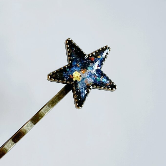 プレゼントにぴったり☆万華鏡のようなお星様のヘアピン