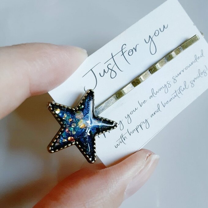 プレゼントにぴったり☆万華鏡のようなお星様のヘアピン