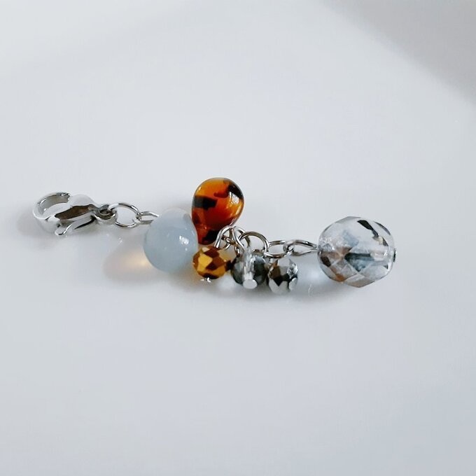チェコビーズが揺れる☆しずくとガラスビーズのマスクチャーム/マスクアクセサリー(グレイッシュ)