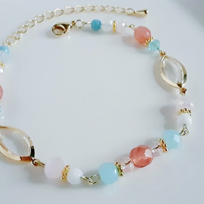 アクリルフレームストーンが素敵な可愛いブレスレット(ピンクブルー)