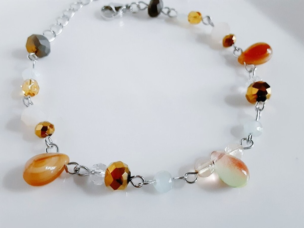 しずくとガラスビーズの黄昏ゴールドカラーのグラデーション風ブレスレット