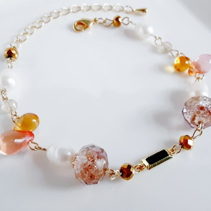 上品な淡水パールもぷっくりしずくととんぼ玉ビーズのお洒落ブレスレット(夕焼けオレンジ)
