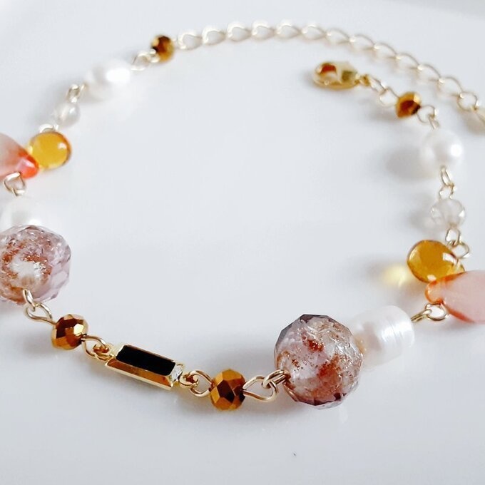 上品な淡水パールもぷっくりしずくととんぼ玉ビーズのお洒落ブレスレット(夕焼けオレンジ)