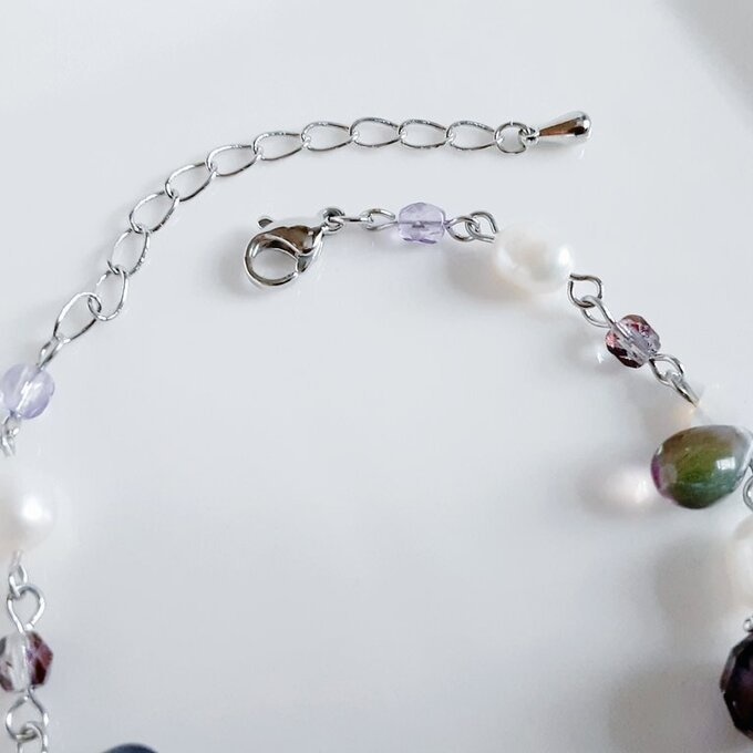 上品な淡水パールとぷっくりしずくととんぼ玉ビーズのお洒落ブレスレット(大人パープル)