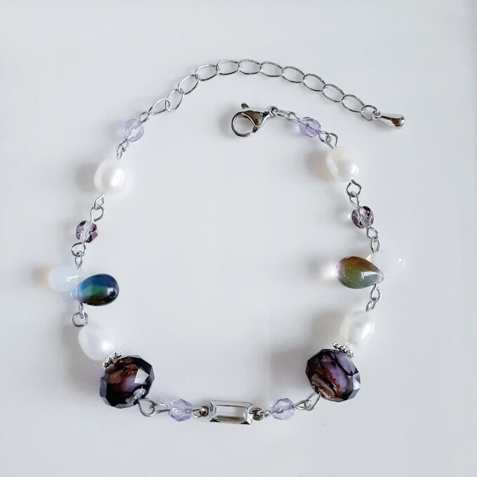 上品な淡水パールとぷっくりしずくととんぼ玉ビーズのお洒落ブレスレット(大人パープル)