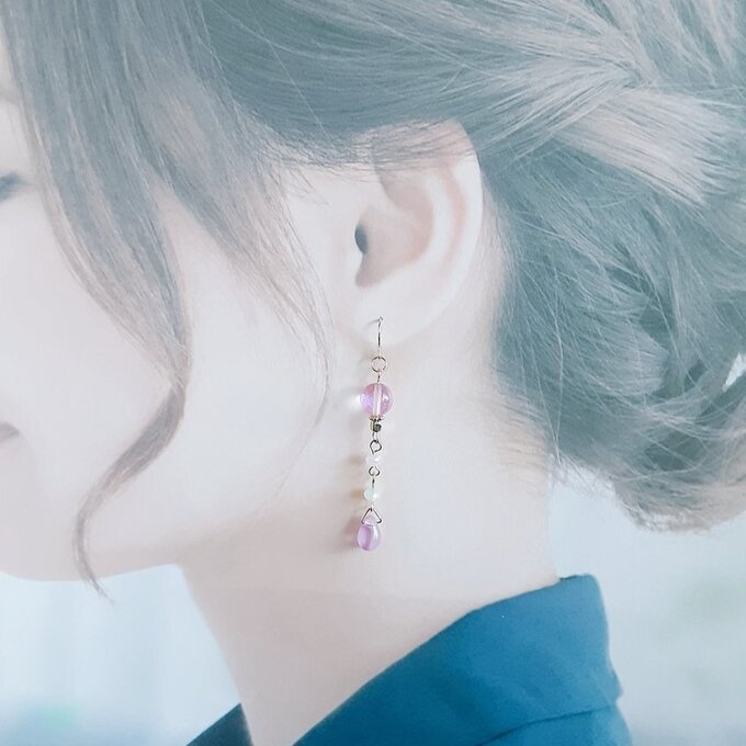 可憐ピンクカラーのゆらゆらロングピアス/イヤリング