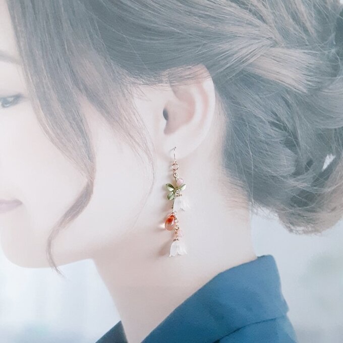 1ペアのみ☆すずらんビーズとしずくビーズが揺れるお洒落ロングピアス/イヤリング(華やかピンク)