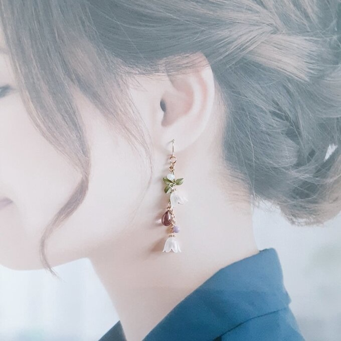 1ペアのみ☆すずらんビーズとしずくビーズが揺れるお洒落ロングピアス/イヤリング(大人パープル)