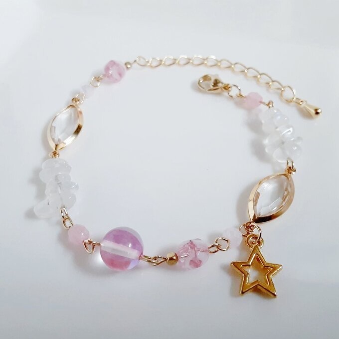 お星様が素敵☆アクリルフレームストーンとロイヤルブルームーンストーンのブレスレット(ホワイトピンク)