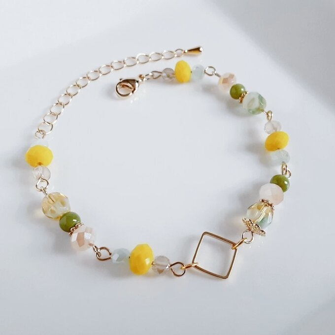 スクエア付き☆秋の爽やかイエローグリーンカラーのブレスレット