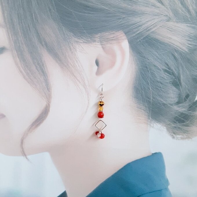 紅葉カラーのアシンメトリーピアス/イヤリング