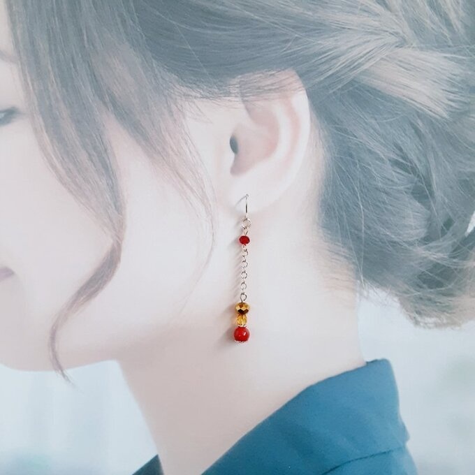 紅葉カラーのアシンメトリーピアス/イヤリング