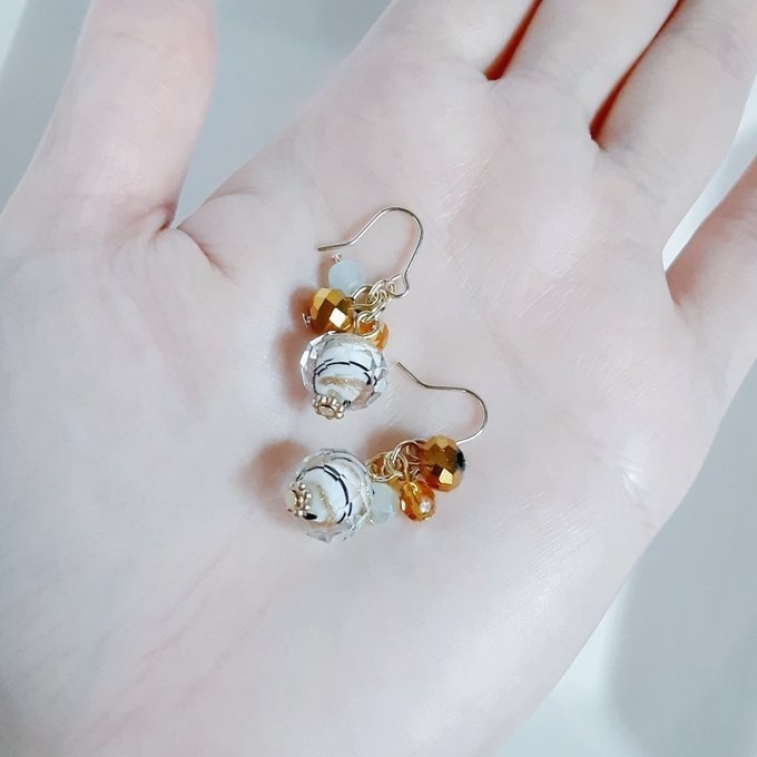 とんぼ玉ビーズとガラスビーズのプチジャラジャラピアス/イヤリング(大人シック)