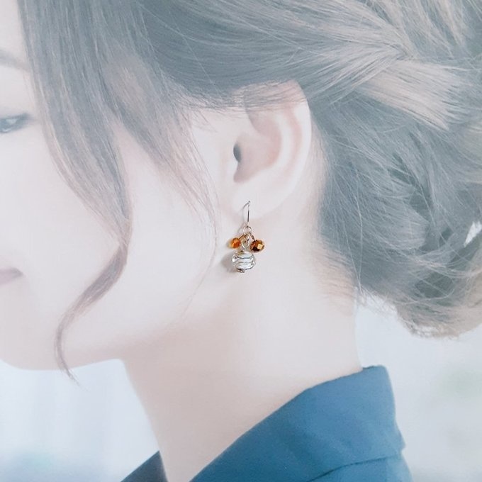 とんぼ玉ビーズとガラスビーズのプチジャラジャラピアス/イヤリング(大人シック)