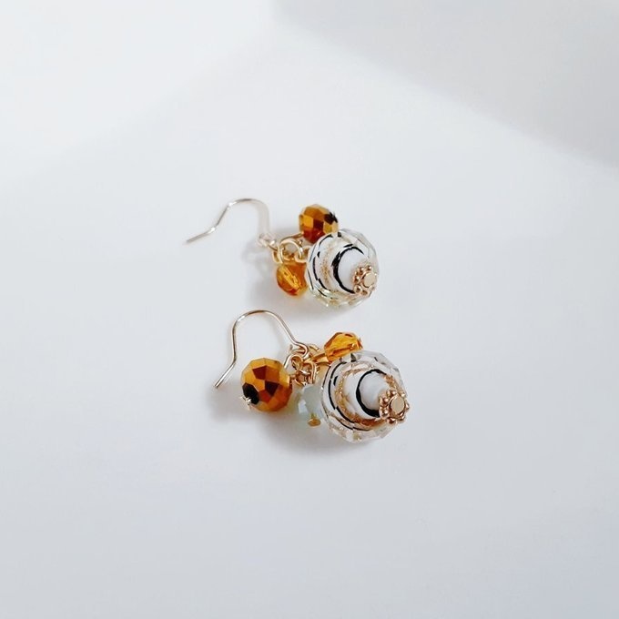 とんぼ玉ビーズとガラスビーズのプチジャラジャラピアス/イヤリング(大人シック)