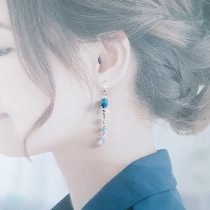 アンティーク風ライトブルーカラーのゆらゆらロングピアス/イヤリング